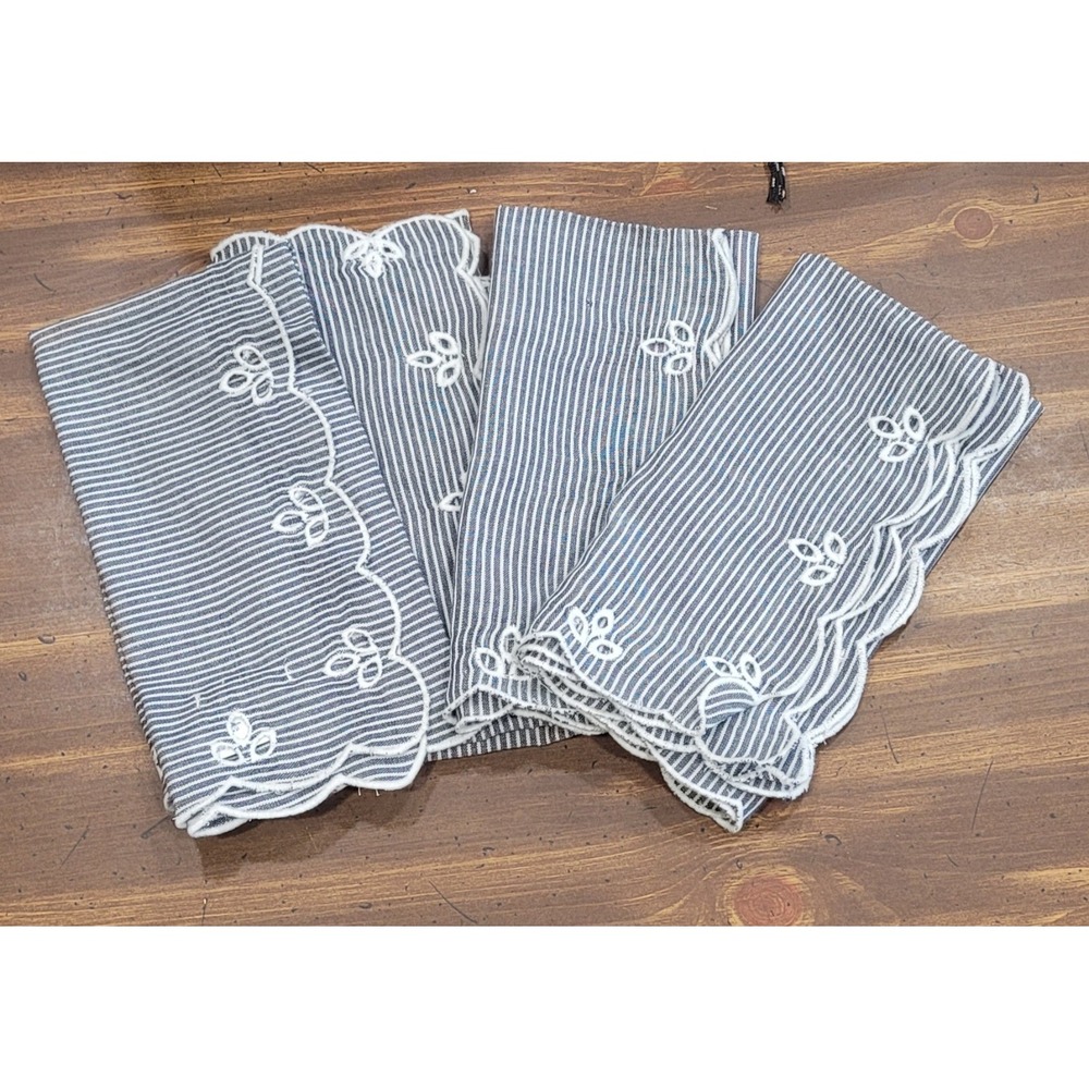 S/4 Pottery Barn Eyelet Floral embroidered Striped Cloth Dinner Napkin Blue